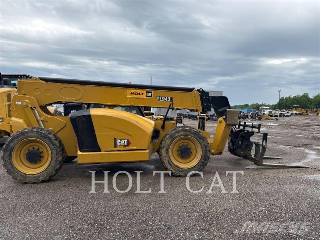 CAT TL943 مناولات متداخلة