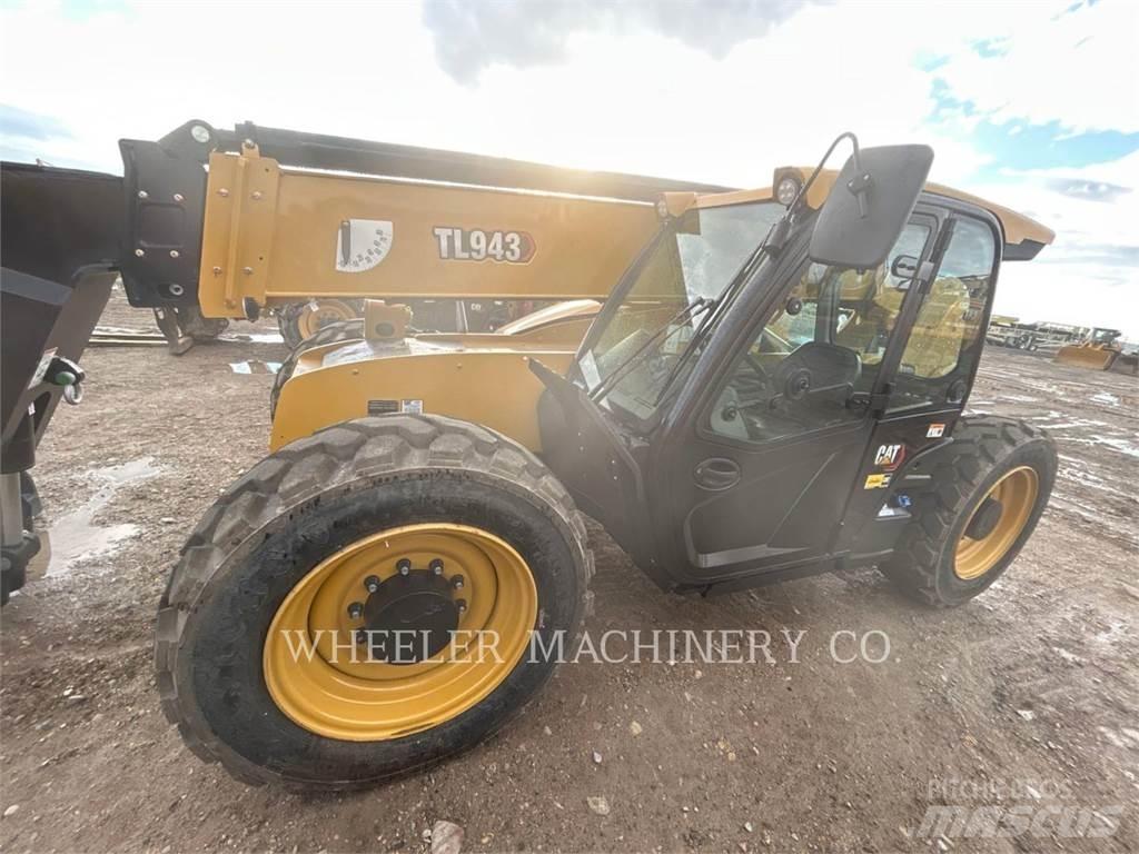 CAT TL943 CB مناولات متداخلة