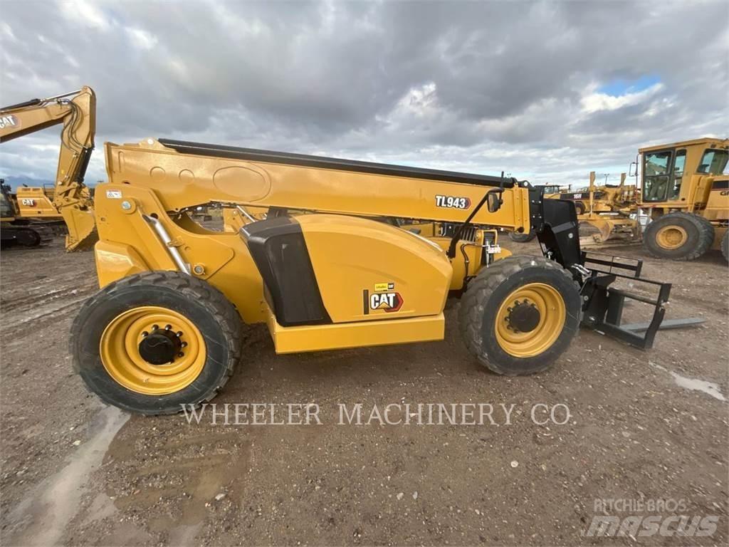 CAT TL943 CB مناولات متداخلة