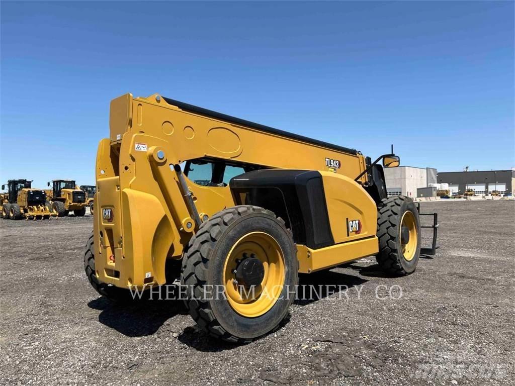 CAT TL943 CB مناولات متداخلة