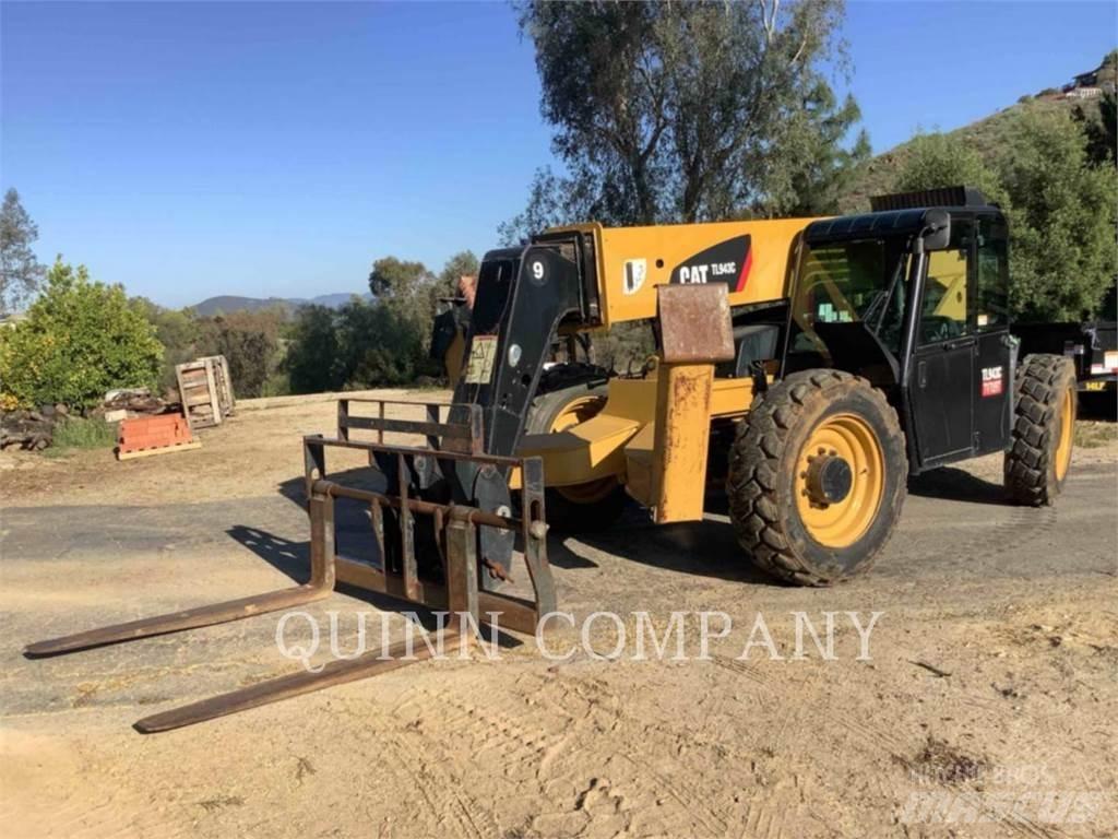 CAT TL943C مناولات متداخلة