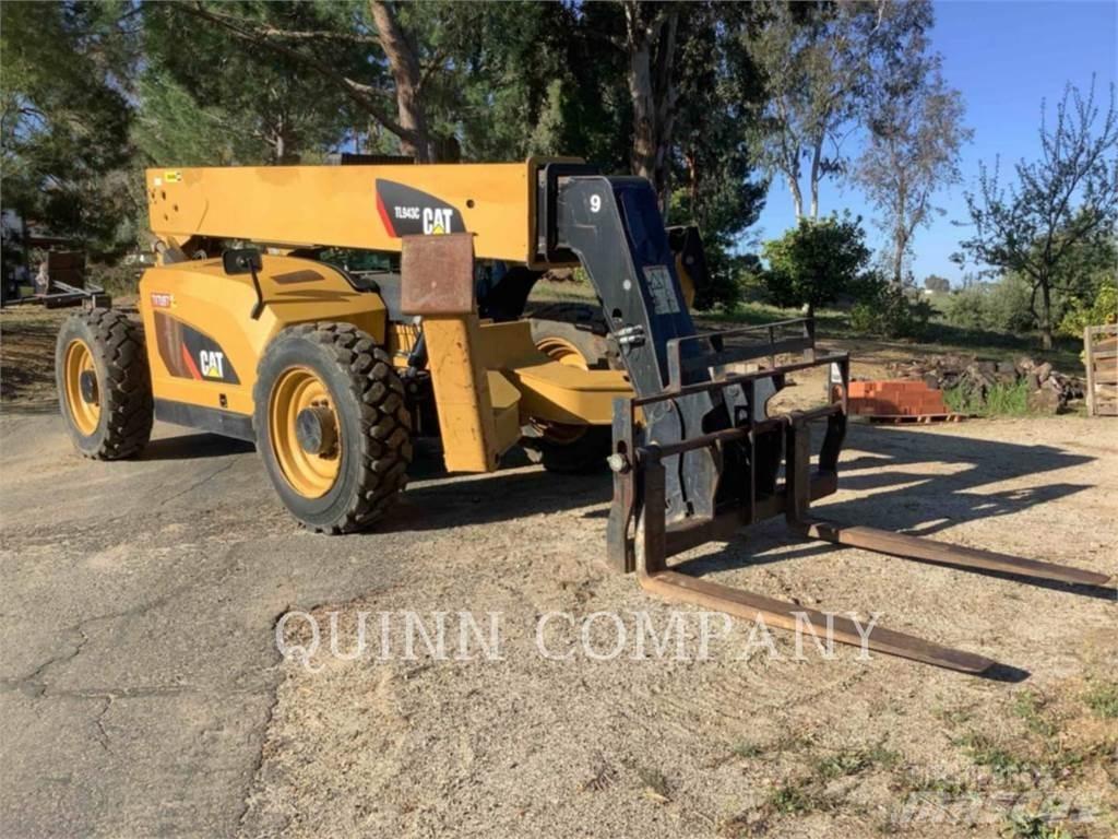 CAT TL943C مناولات متداخلة