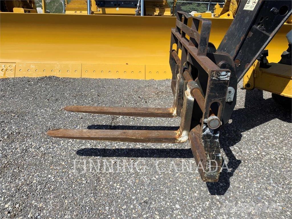 CAT TL943C مناولات متداخلة