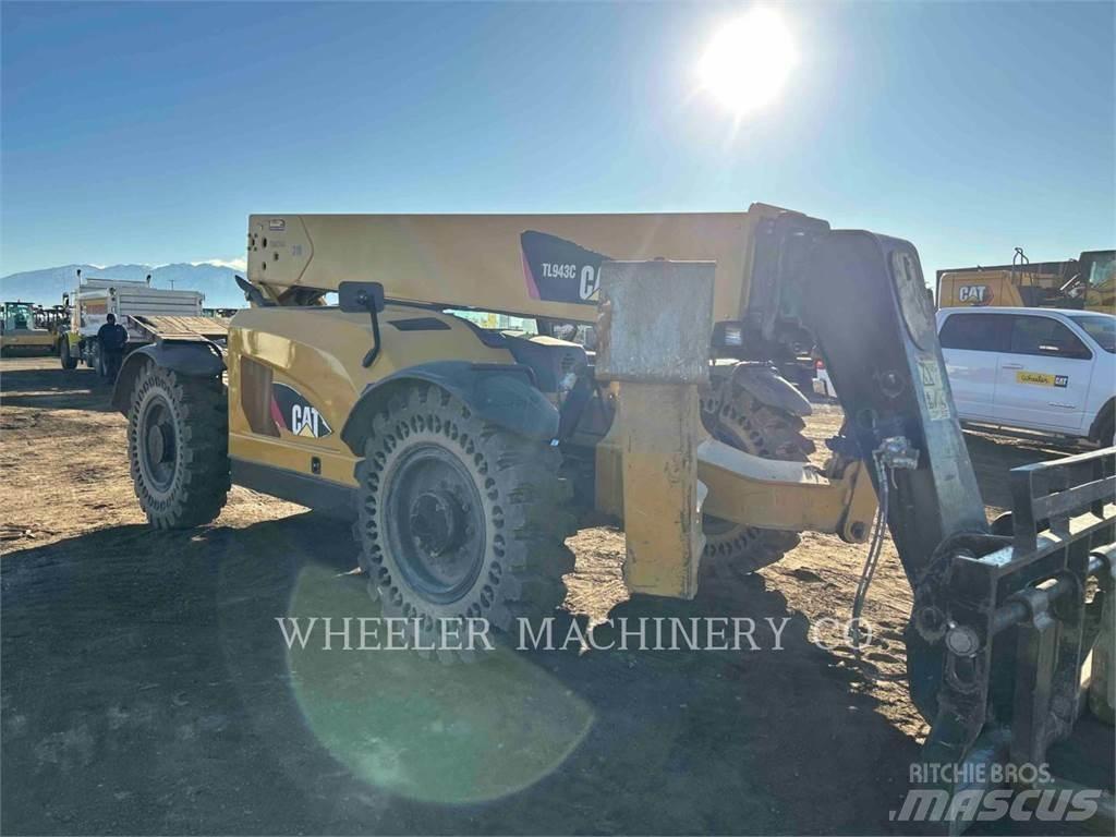 CAT TL943C CPY مناولات متداخلة