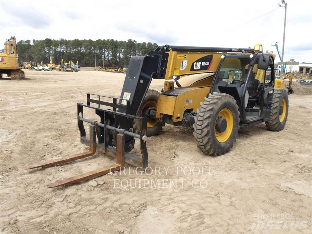 CAT TL943D مناولات متداخلة