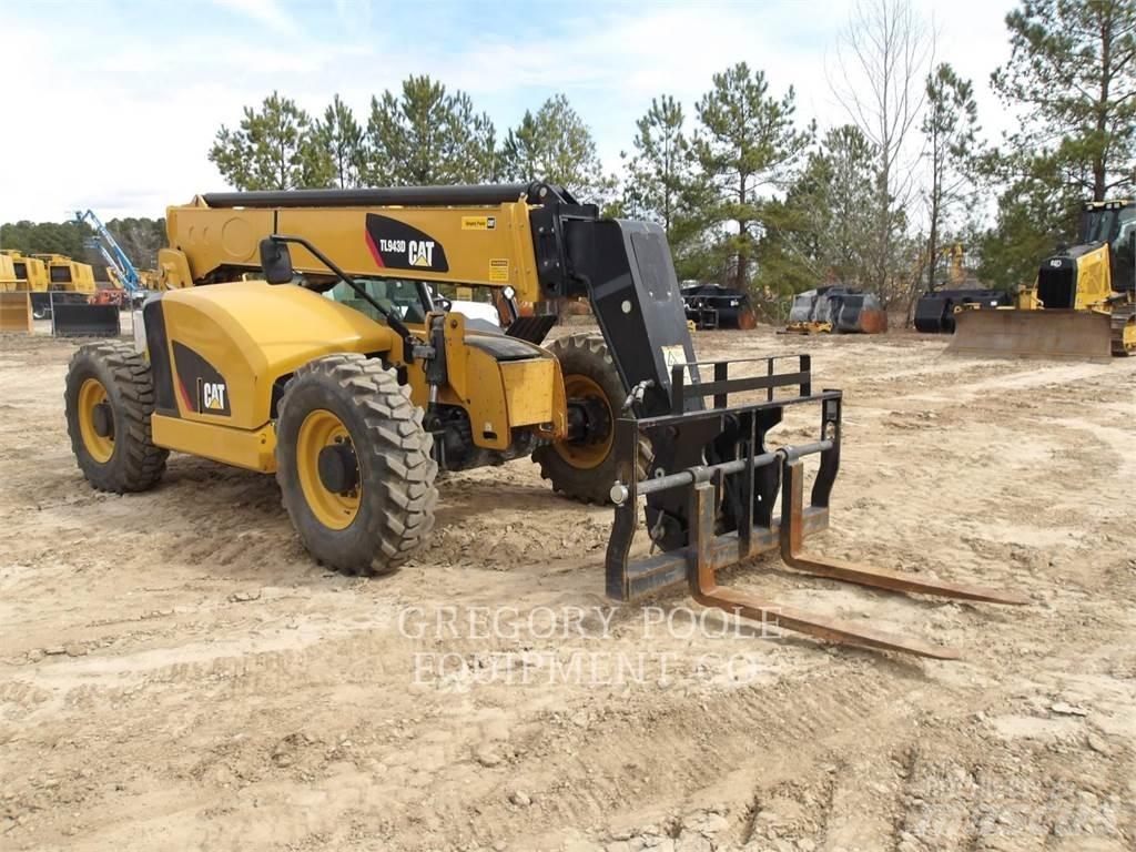 CAT TL943D مناولات متداخلة