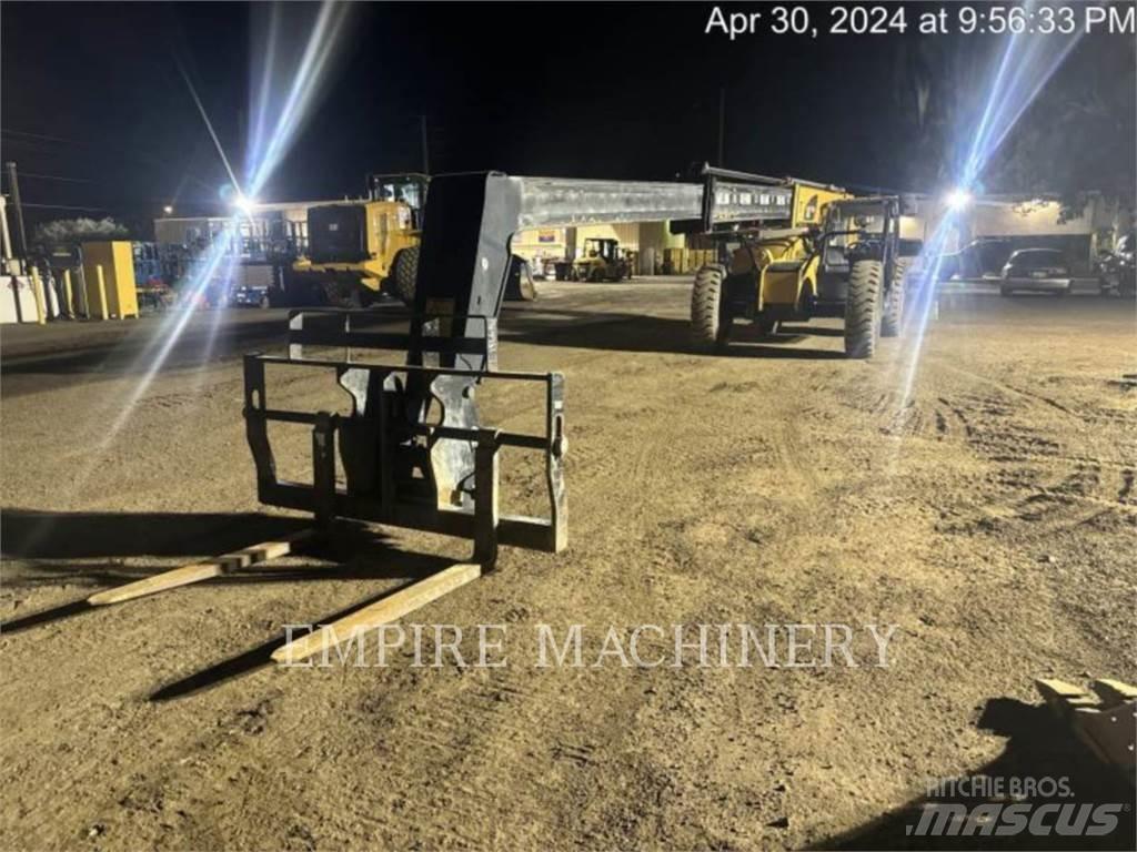 CAT TL943D مناولات متداخلة