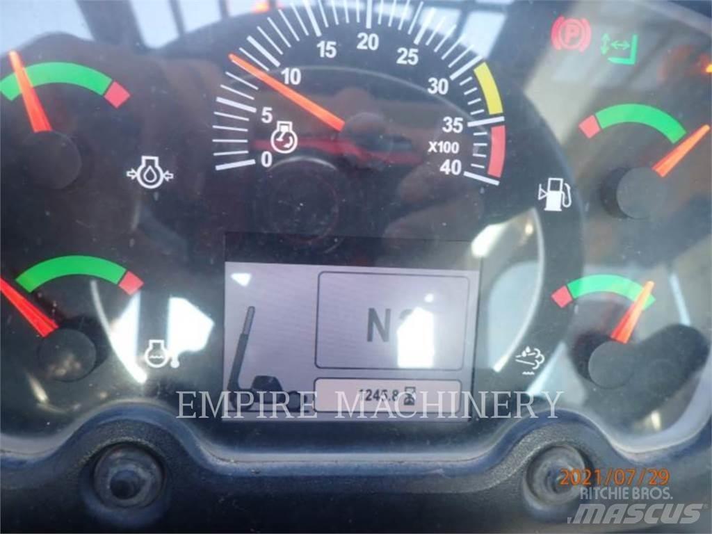 CAT TL943D مناولات متداخلة