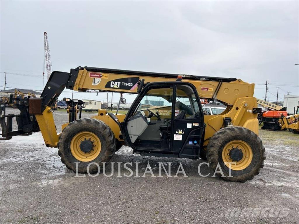 CAT TL943D مناولات متداخلة