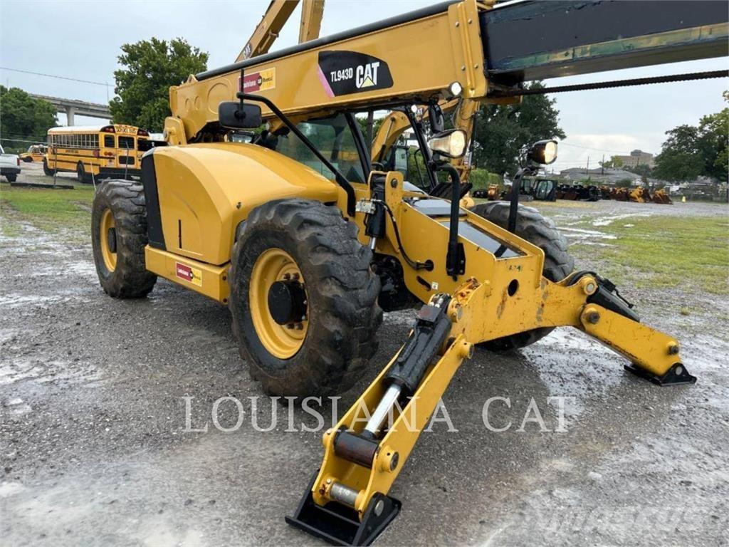 CAT TL943D مناولات متداخلة