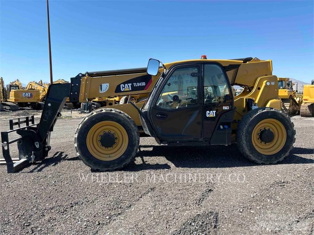 CAT TL943D CB مناولات متداخلة