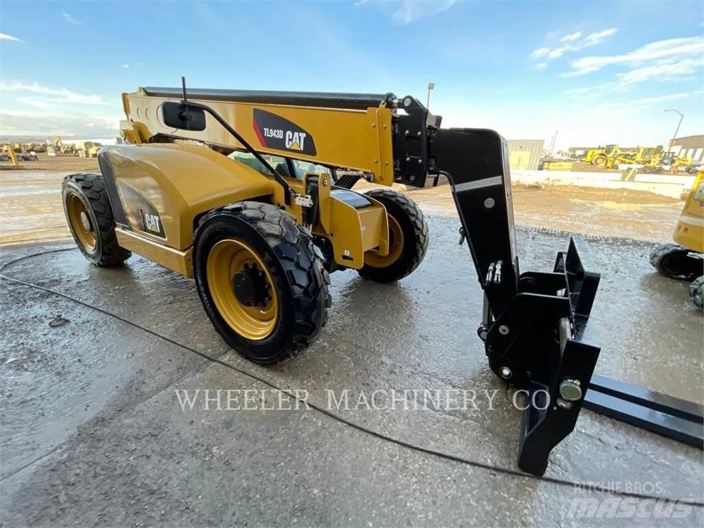 CAT TL943D CB مناولات متداخلة