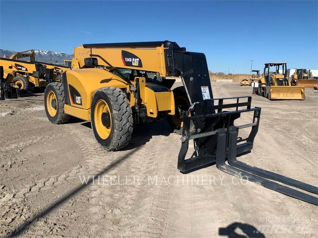 CAT TL943D CB مناولات متداخلة