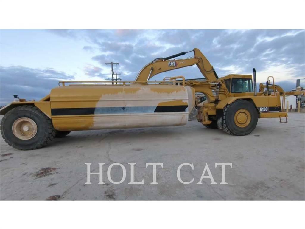CAT W00 613C شاحنات ذات صهاريج