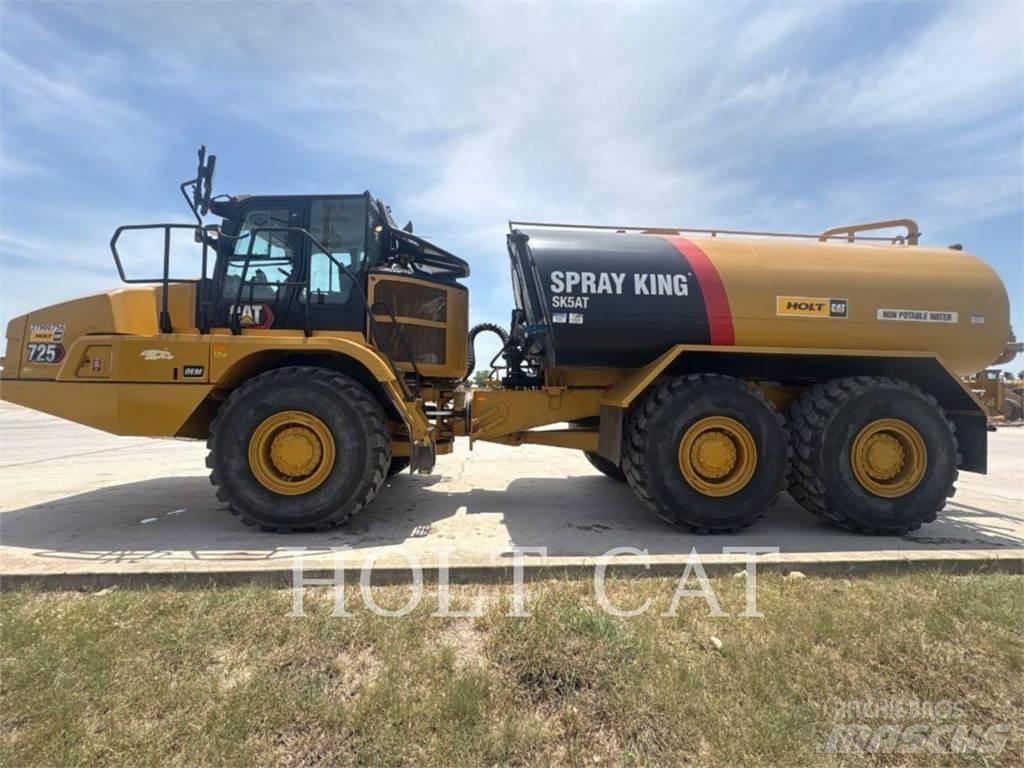 CAT W00 725 شاحنات ذات صهاريج