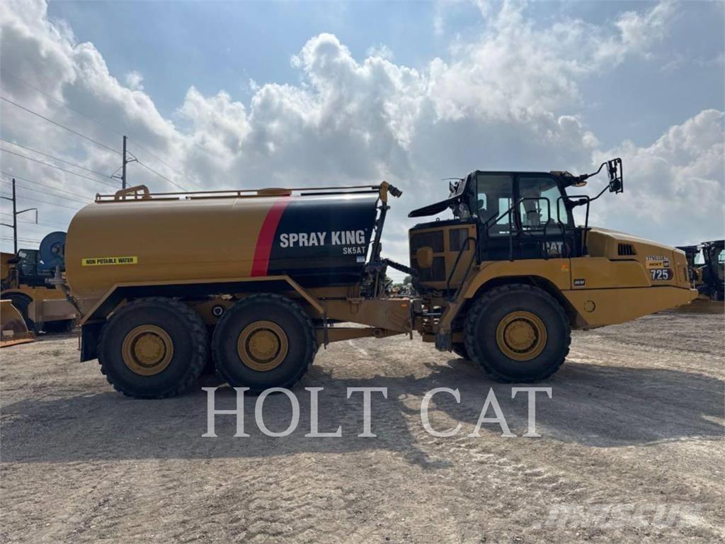 CAT W00 725 شاحنات ذات صهاريج