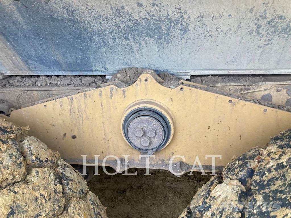 CAT W00 730 ساحبات مفصلية