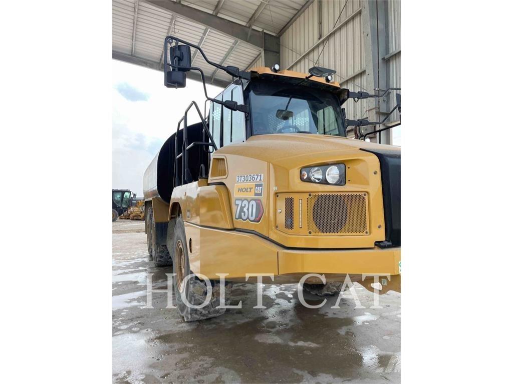 CAT W00 730 شاحنات ذات صهاريج
