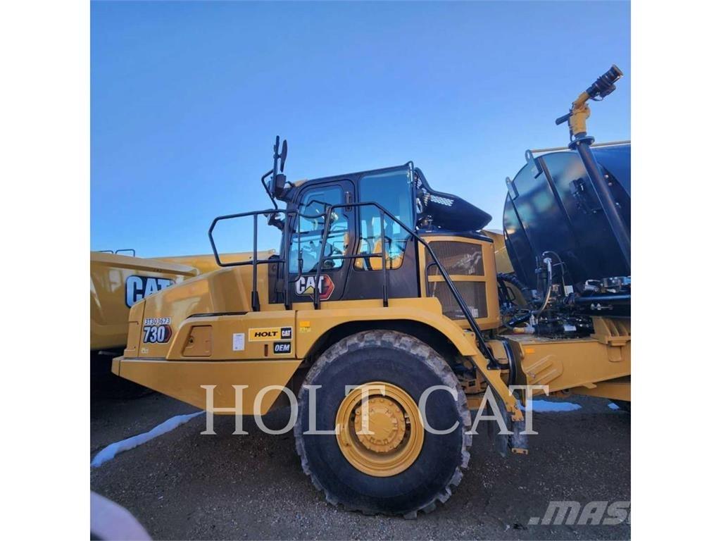 CAT W00 730 شاحنات ذات صهاريج