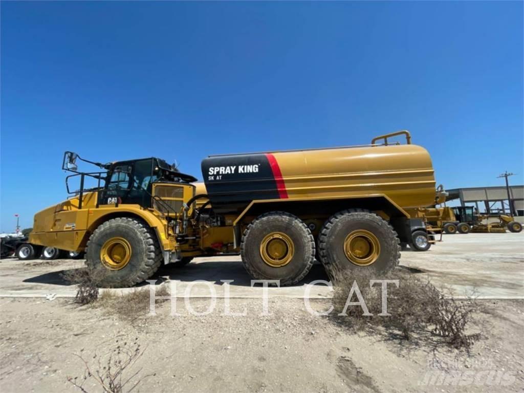 CAT W00 740 شاحنات ذات صهاريج