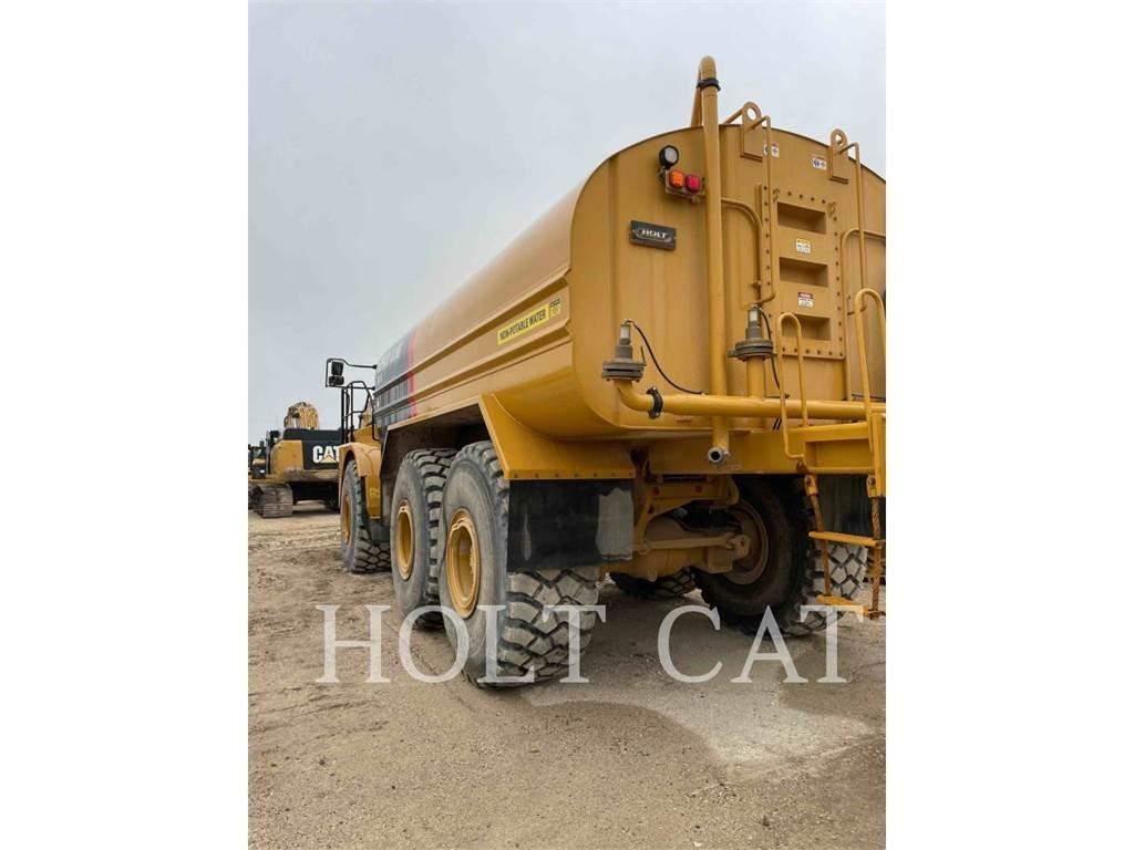 CAT W00 740 شاحنات ذات صهاريج