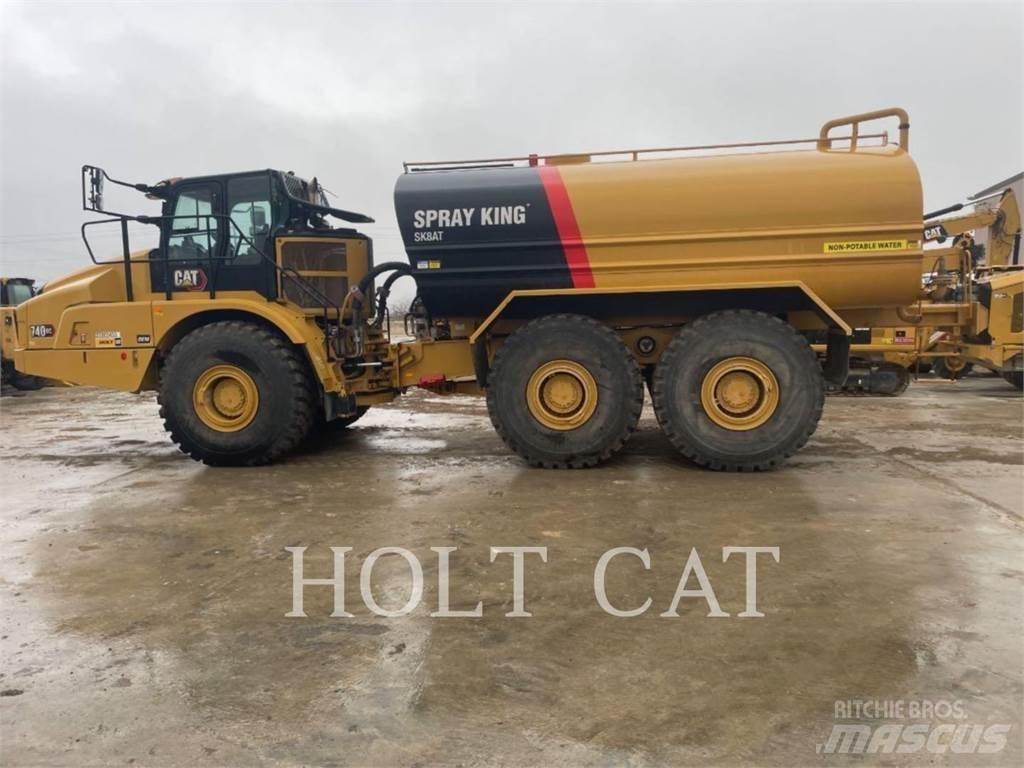 CAT W00 740 شاحنات ذات صهاريج
