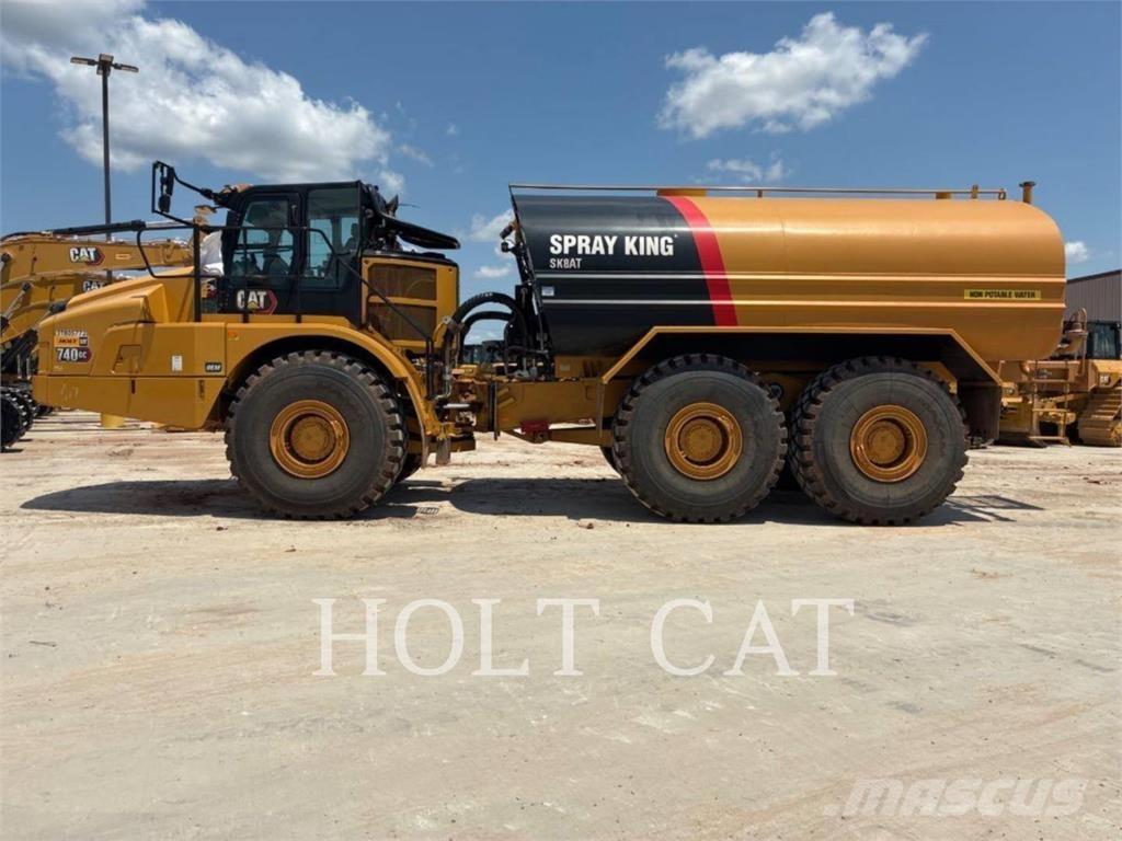 CAT W00 740 شاحنات ذات صهاريج