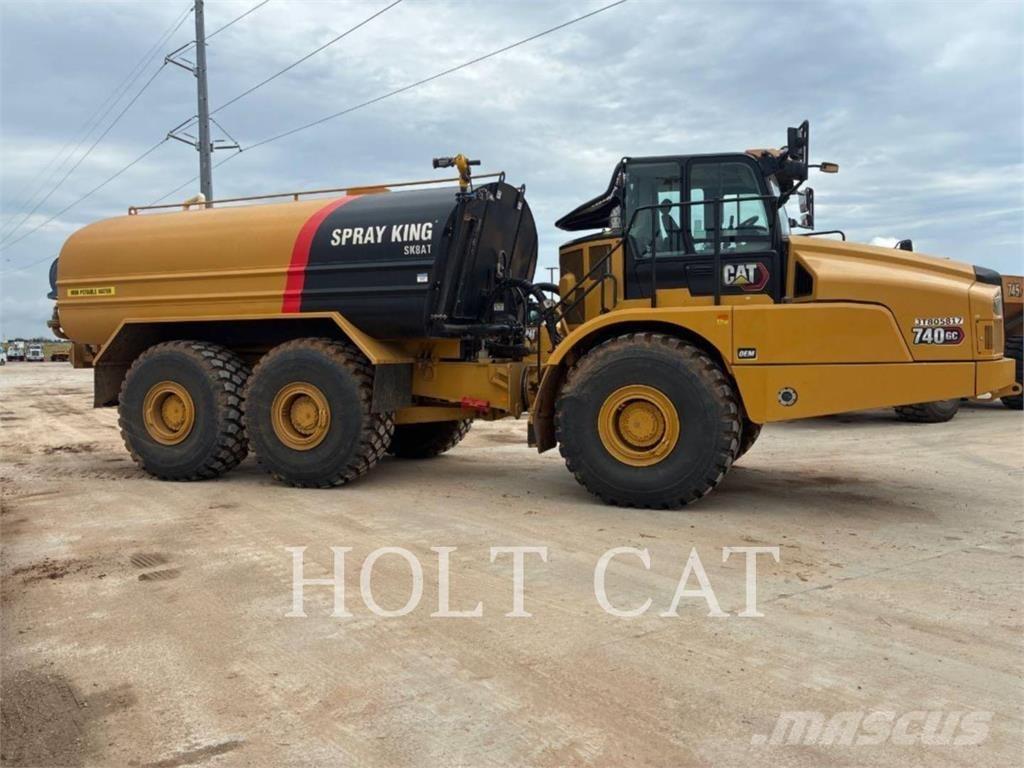 CAT W00 740 شاحنات ذات صهاريج