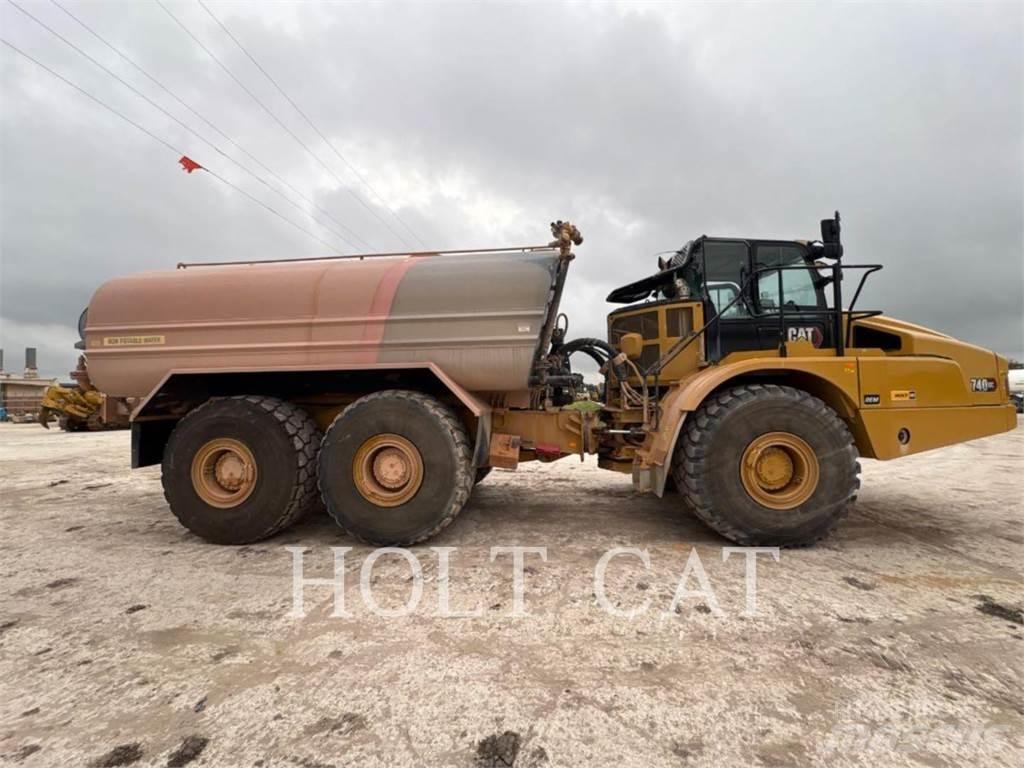 CAT W00 740GC شاحنات ذات صهاريج