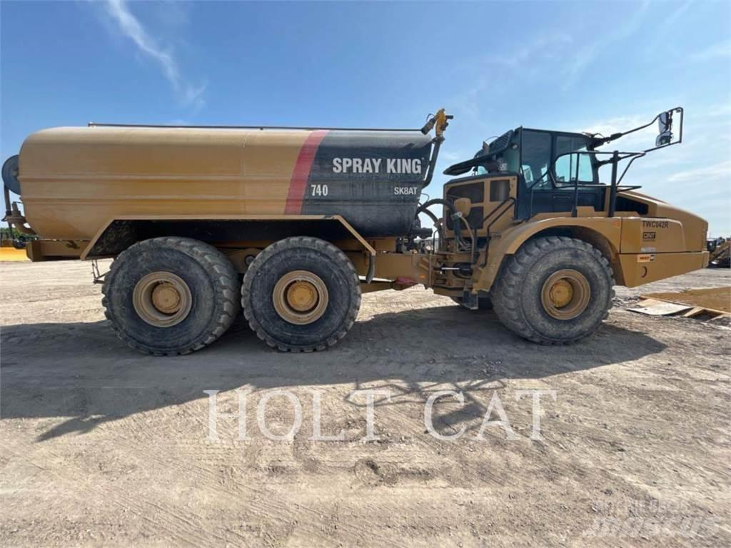 CAT W00 740GC شاحنات ذات صهاريج