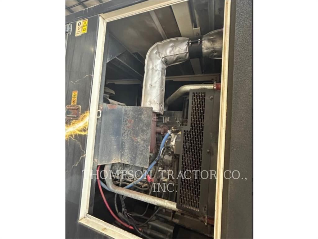 CAT XQ 150 مولدات أخرى