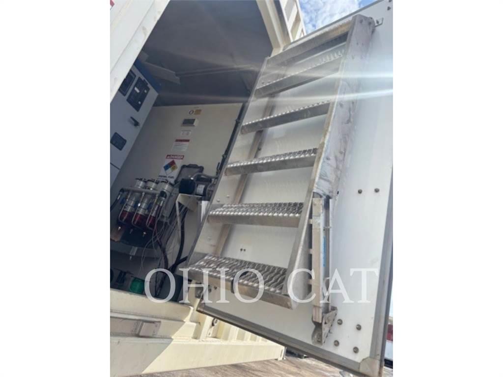 CAT XQ 1750 مولدات أخرى