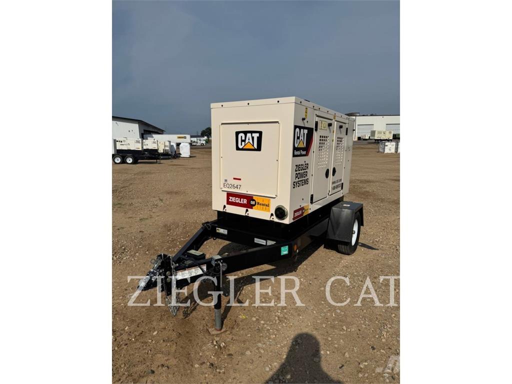 CAT XQ 35 مولدات أخرى