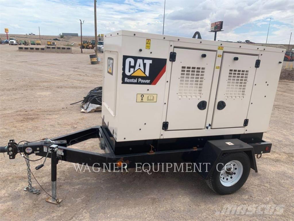 CAT XQ 35 مولدات أخرى