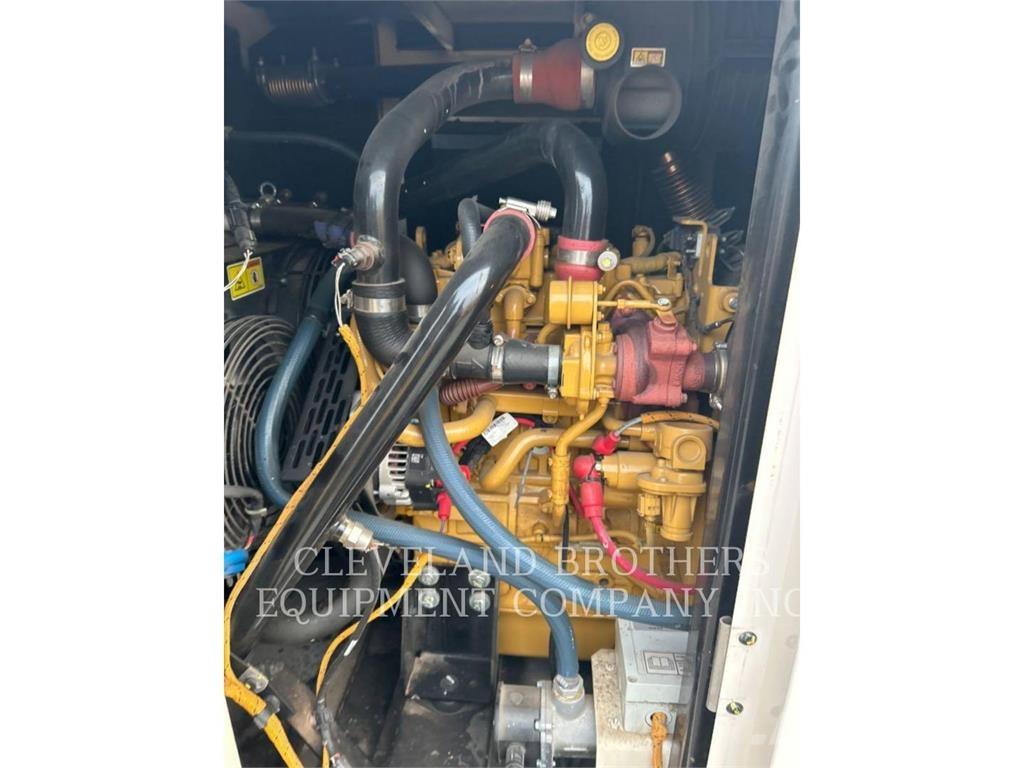 CAT XQ 35 مولدات أخرى