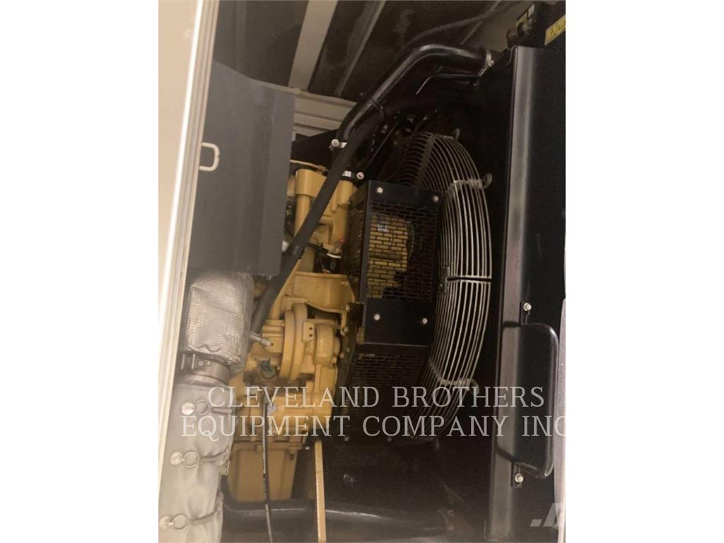 CAT XQ 350 مولدات أخرى