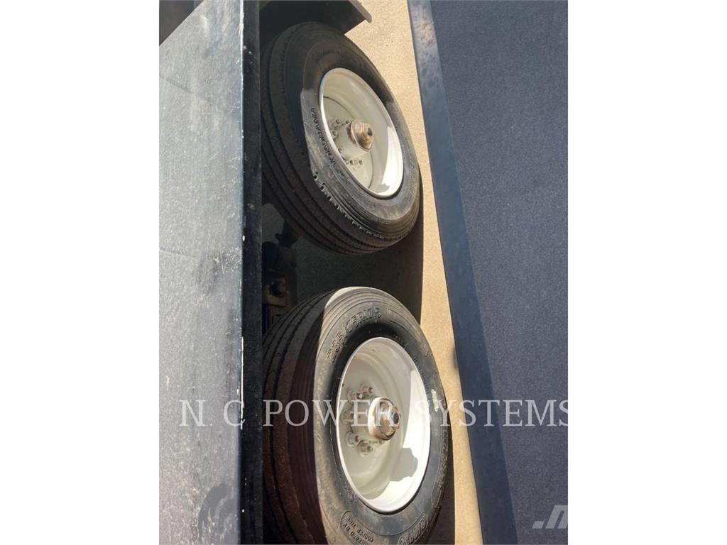 CAT XQ 400 مولدات أخرى