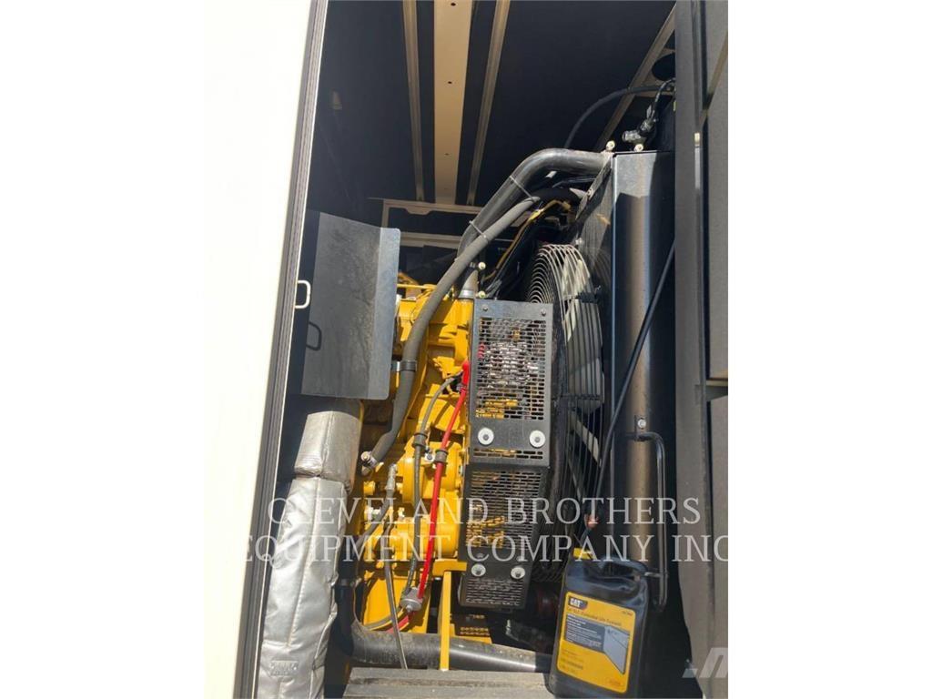 CAT XQ 425 مولدات أخرى