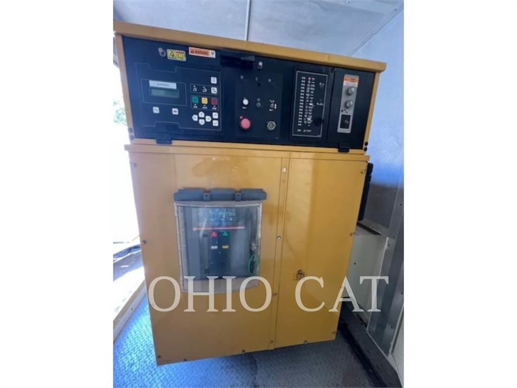 CAT XQ 800 مولدات أخرى