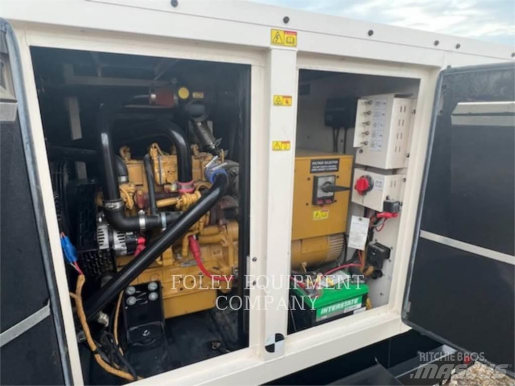 CAT XQ35KVA مولدات أخرى