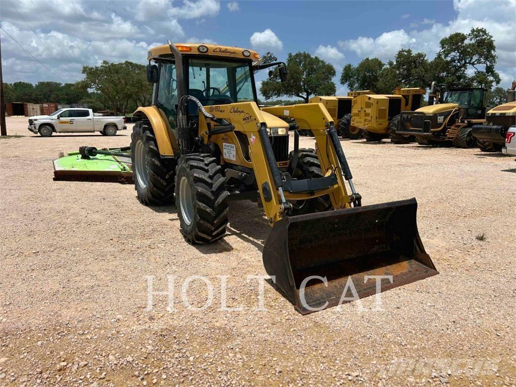 Challenger MT455B الجرارات