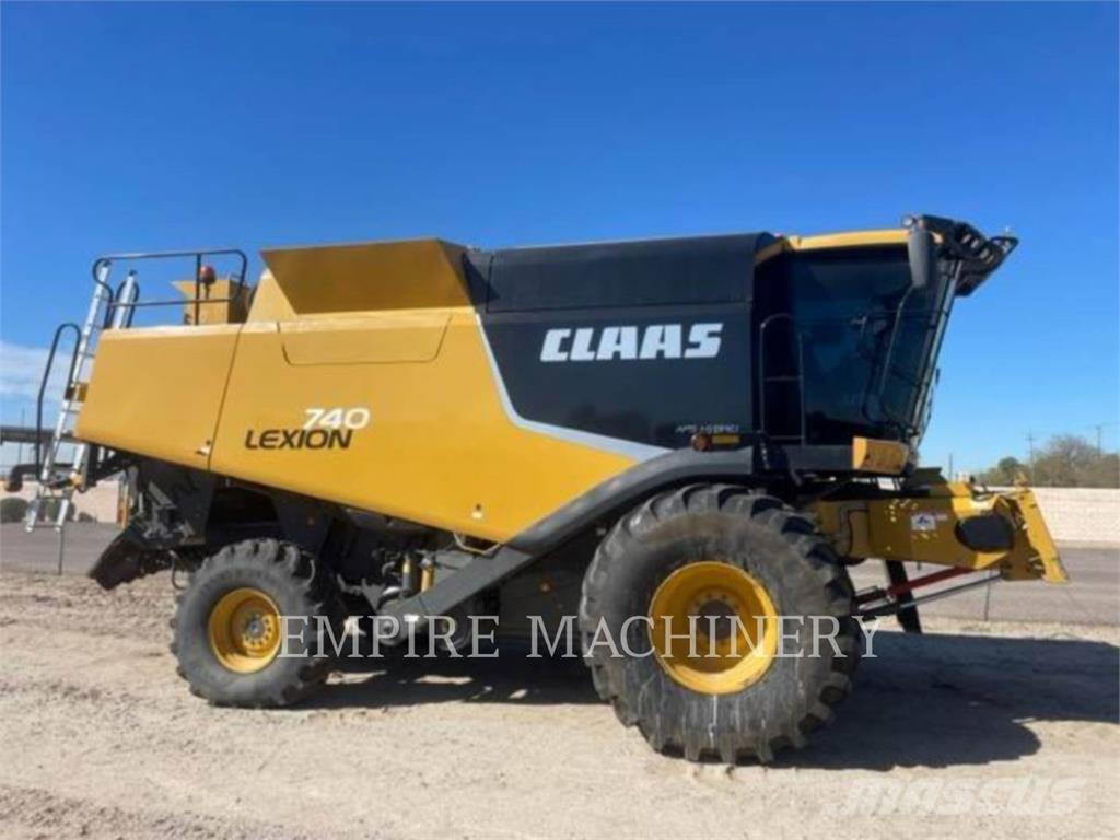 Claas LEXION 740 معدات أخرى لحصاد العلف