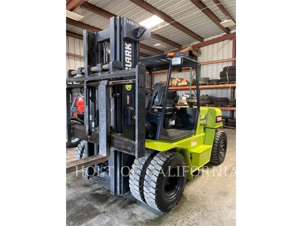 Clark C70D شاحنات الديزل