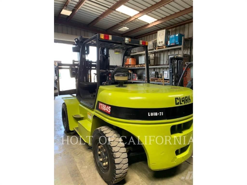 Clark C70D شاحنات الديزل