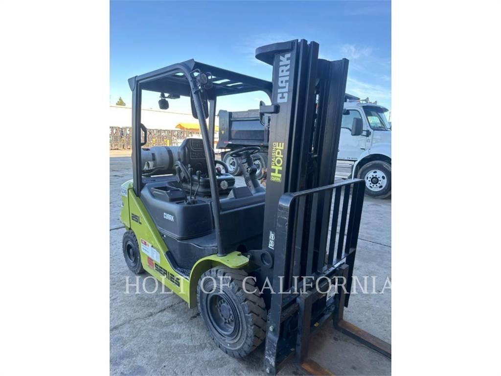 Clark S25 شاحنات ذات رافعات شوكية - أخرى