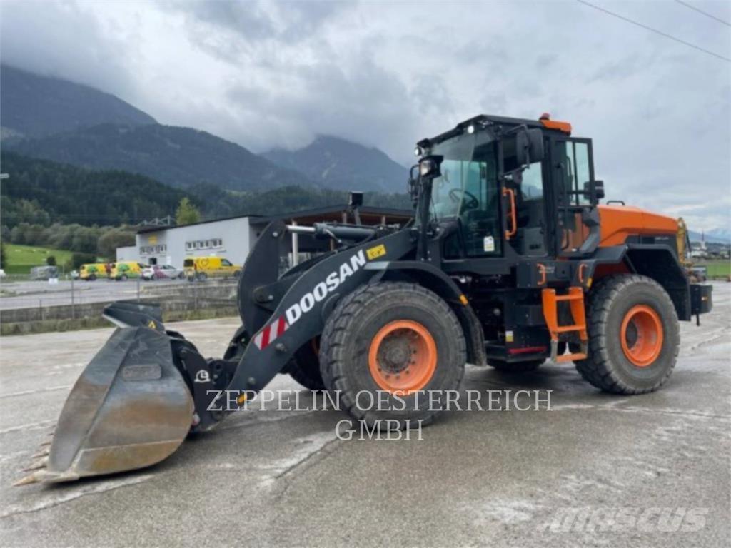 Doosan DL250-7 لوادر بعجل
