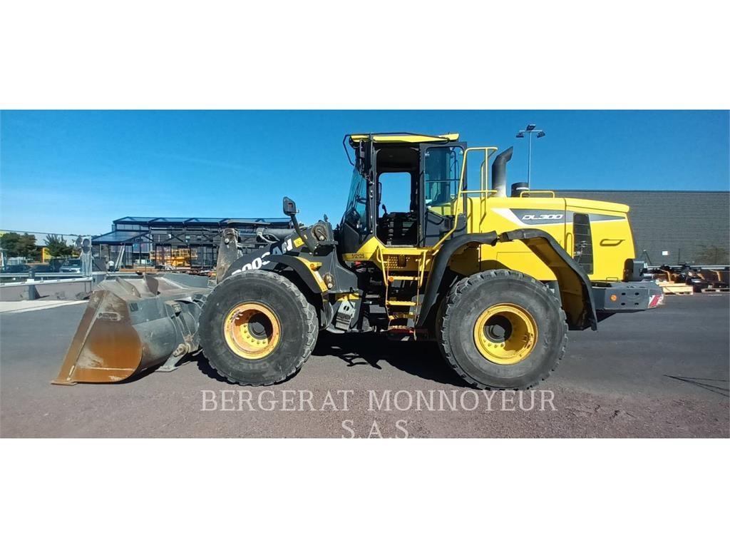 Doosan DL300.5 لوادر بعجل