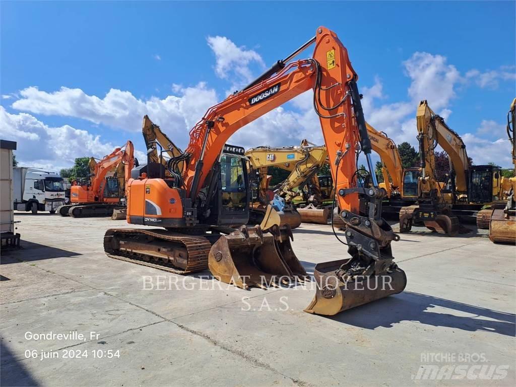 Doosan DX140LCR حفارات زحافة