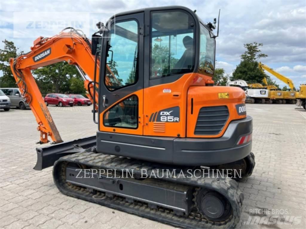 Doosan DX85R-3 حفارات زحافة
