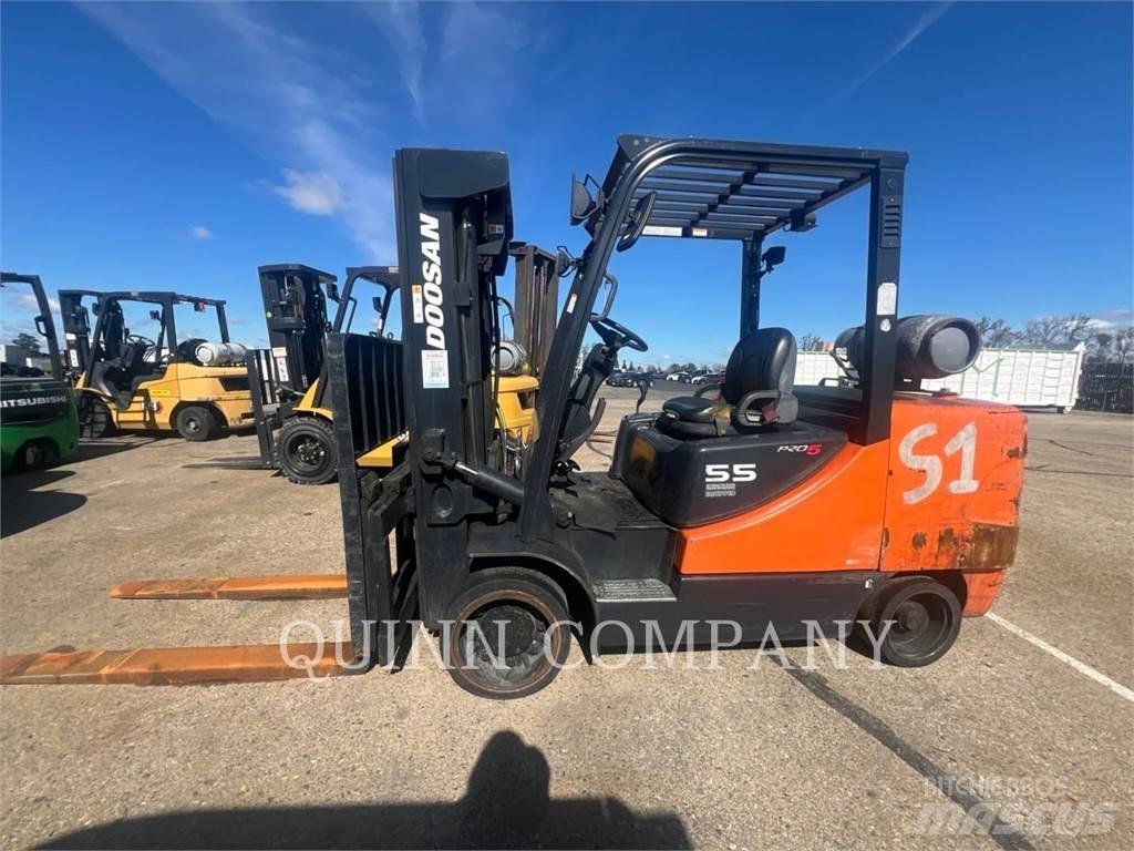 Doosan GC55C-5 شاحنات ذات رافعات شوكية - أخرى